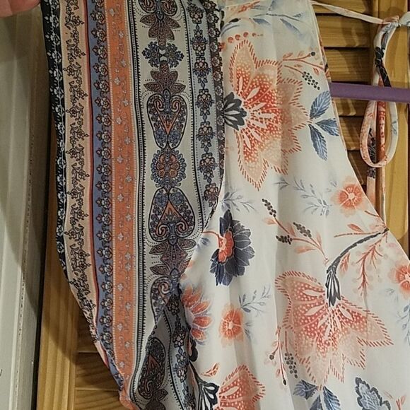 Crystal Sky sz.S pink/blue floral Romper - Picture 2 of 8